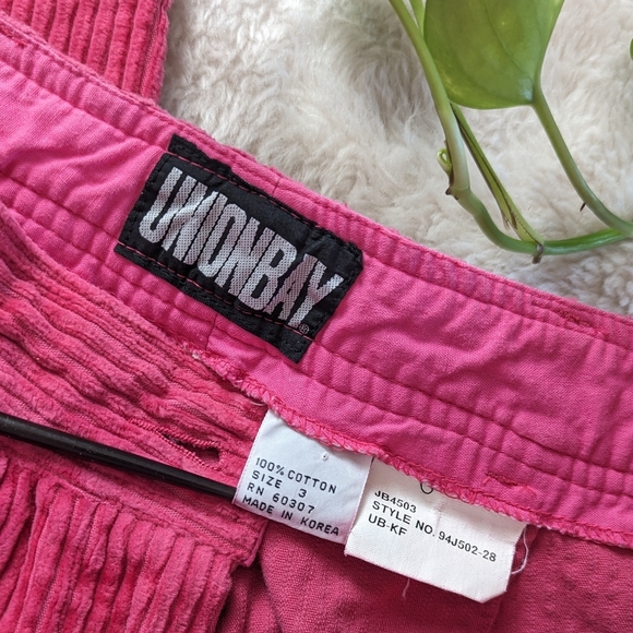 UNIONBAY | Vintage | Y2K | 90s | Wide Wale Corduroy Pant in Vibrant Pink - Picture 10 of 12